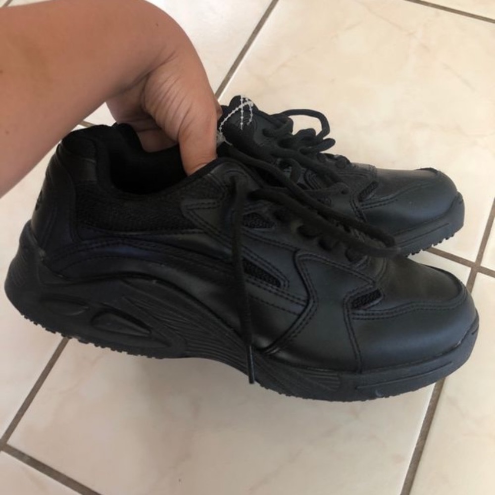 Shoes for crews black non slip shoes